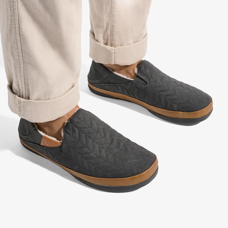 Olukai Men's Hanohano Waxed Canvas Slipper
