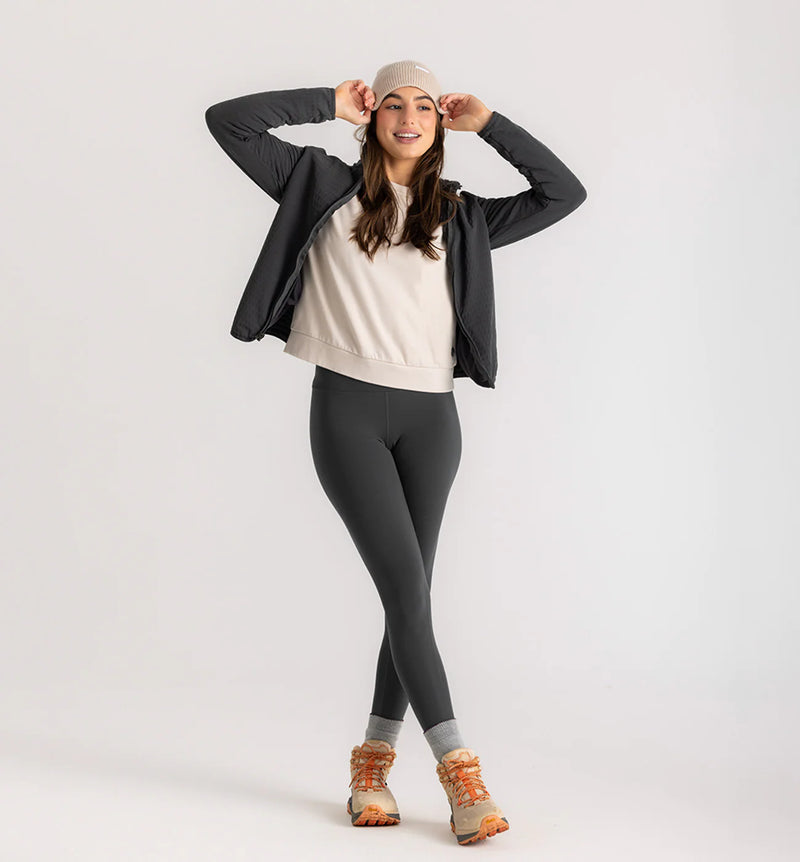 All Day Legging Full Model