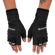 Simms Freestone Half Finger Mitt Black Image 03