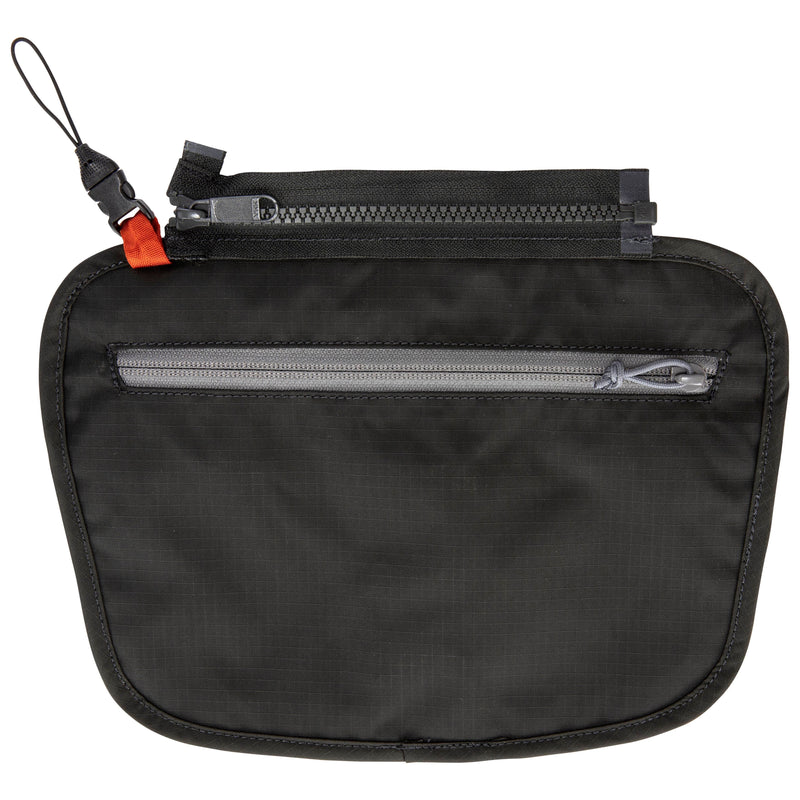 Simms Tippet Tender Pocket Carbon Image 02